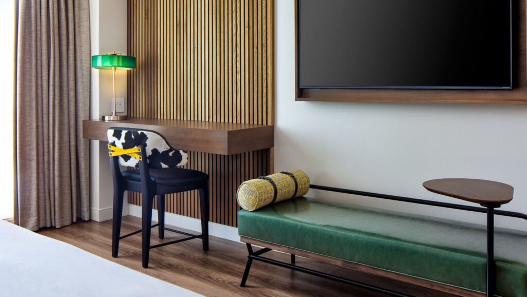 Mid-century meets modern cowboy inside Fort Worth's newest boutique hotel.