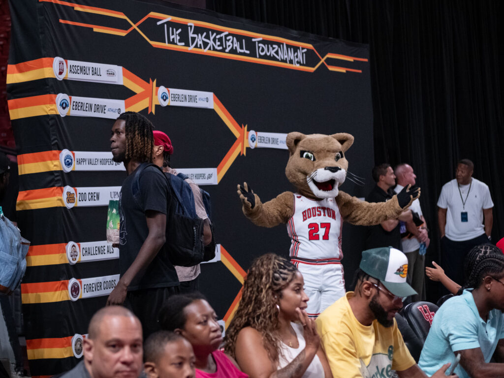 The $1 million TBT tournament definitely had a UH Cougar flair this go round. (Photo by F. Carter Smith)