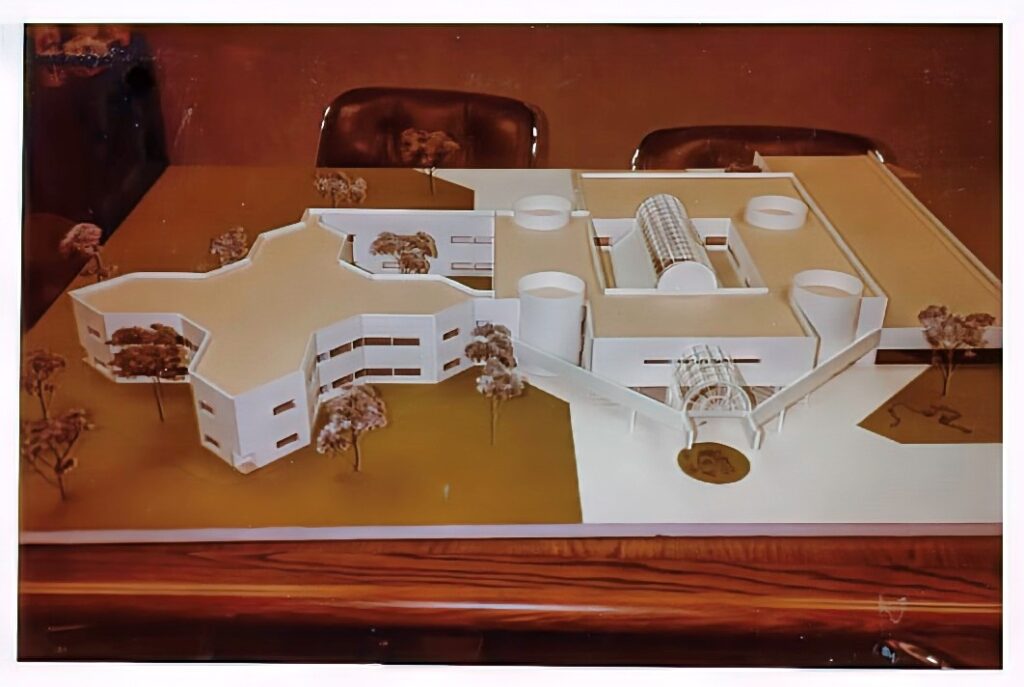 The Woodlands Hospital Model 1983