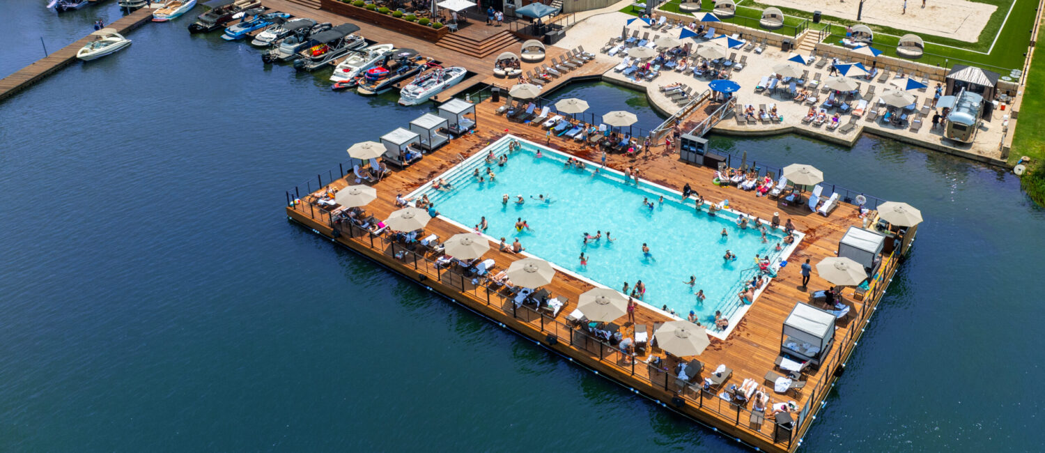 Waterfront floating pool – Horsesehoe Bay Resort