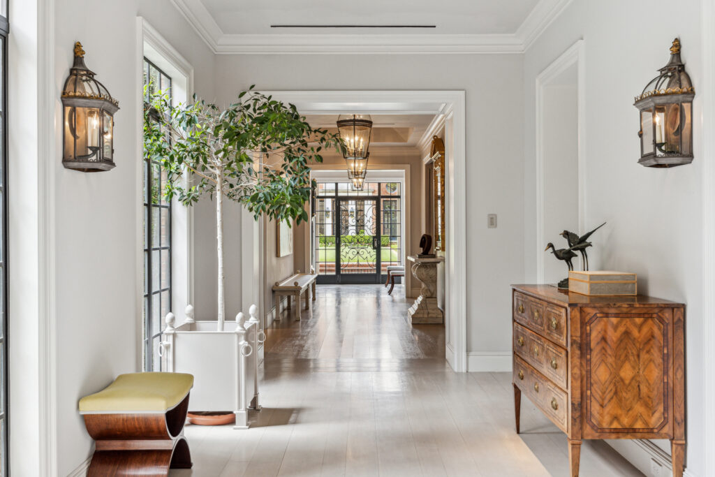 2110 River Oaks Boulevard is the best kind of Houston preservation story. (Photo by TK Images/Compass)