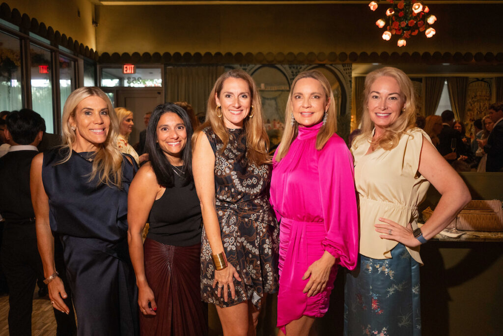 Deniege Dooley, Persis Dean,
Emily Leitch, Melissa Juneau,
Elizabeth Lester at Children's Memorial Hermann Hospital 'Meet Us at the Club' friend-raising event. (Photo by Daniel Ortiz)