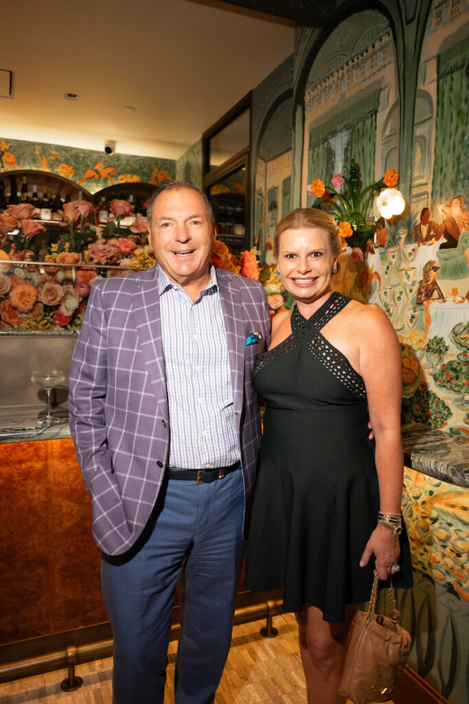 Tracey & Valerie Dieterich at Children's Memorial Hermann Hospital 'Meet Us at the Club' friend-raising event. (Photo by Daniel Ortiz)