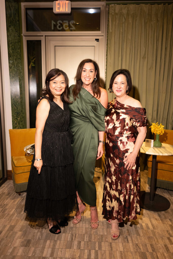 Erin Asprec, Amalia Stanton, Anne Neeson at Children's Memorial Hermann Hospital 'Meet Us at the Club' friend-raising event. (Photo by Daniel Ortiz)