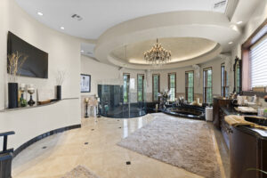 at 401 Lakeshore Drive in El Lago, Texas. (Photo by Laurie Perez)