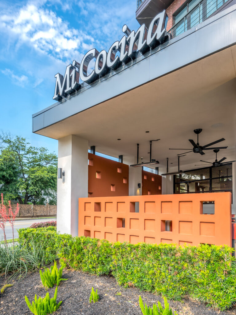 Stop by and discover why Mi Cocina is River Oaks' premier destination for Tex-Mex cuisine in Houston.