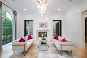 5414 Elden Drive – The formal living room