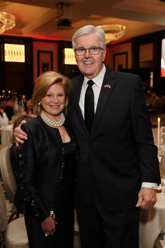 Jan Duncan, Lt. Governor Dan Patrick at Houston PetSet's 20th anniversary gala. (Photo by Priscilla Dickson)