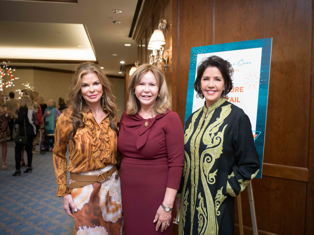 Kelly Anzilotti, Cyndy Garza Roberts, Robin Young Ellis at the National MS Society 'Together for a Cure' luncheon (Photo by Daniel Ortiz)