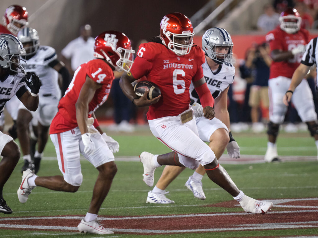 Maliq Carr gives the University of Houston a big target at tight end. (Photo by F. Carter Smith)