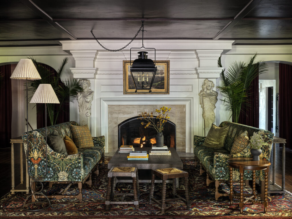 La Playa Hotel (Photo by Chris Mottalini)