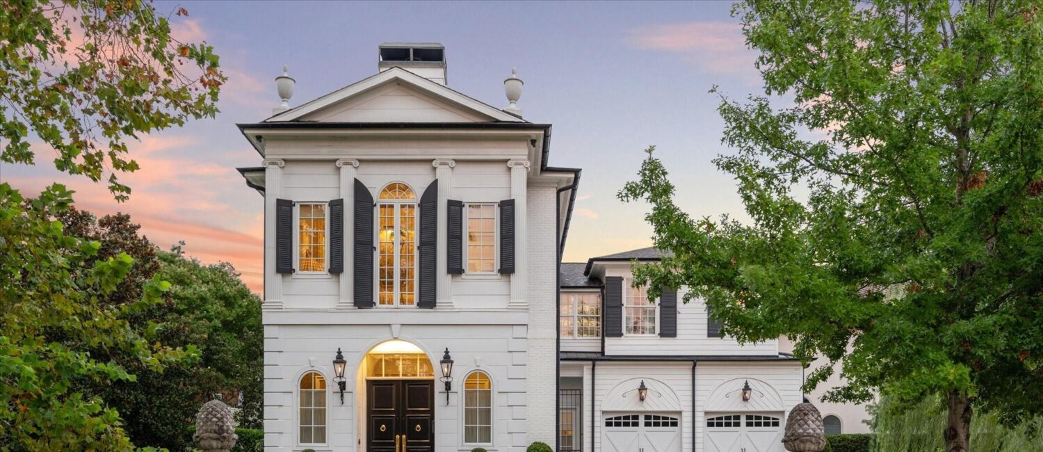 6024 Memorial Drive Glen Cove Exterior