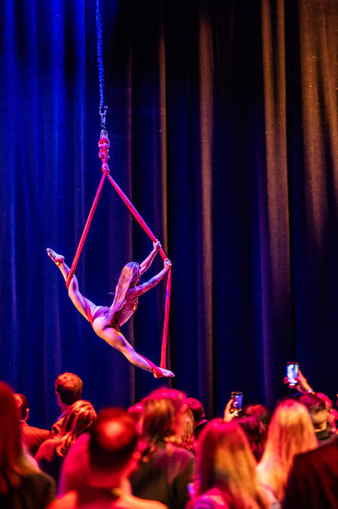 Aerialist Performs for Attendees (Photo by Can Turkyilmaz)