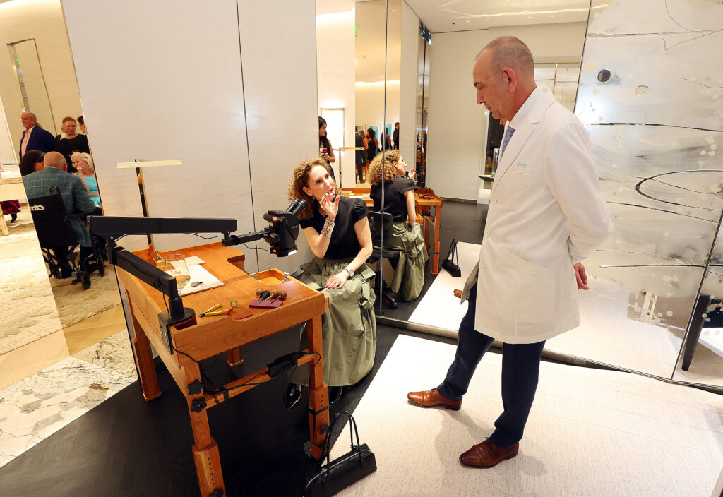 Carla Rockmore chats with Tiffany & Co. artisan (Photo by Richard Rodriguez)