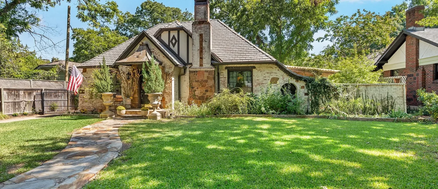 1915 Berkeley Place – A storybook Tudor