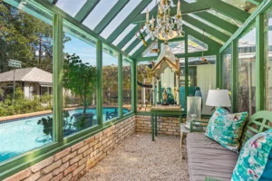 1915 Berkeley Place – dedicated green house