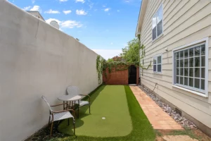 4604 Harley Avenue – practice green