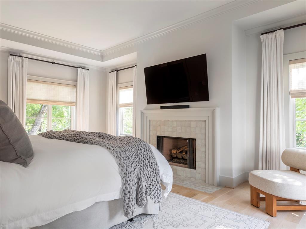 The tranquil primary suite at 4048 Overbrook.