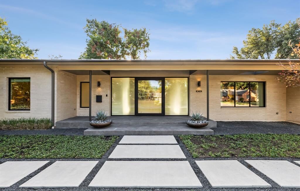 Dallas houses under $2 million 10831 Pinocchio Drive