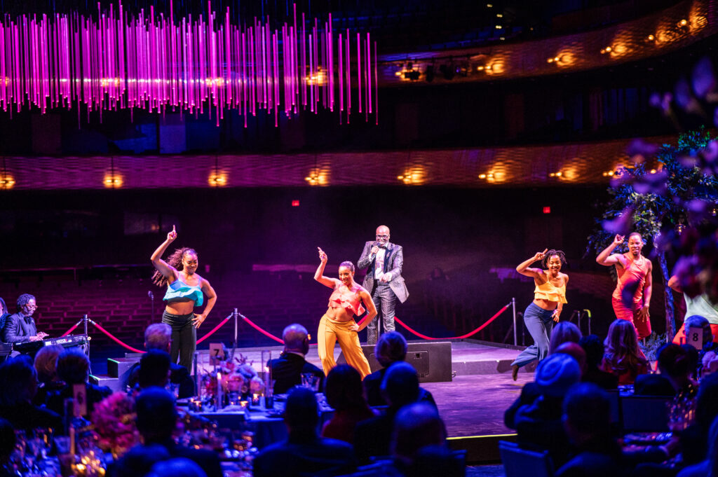 Cedric Neal and B. Moore Dance (Photo by Can Turkyilmaz)