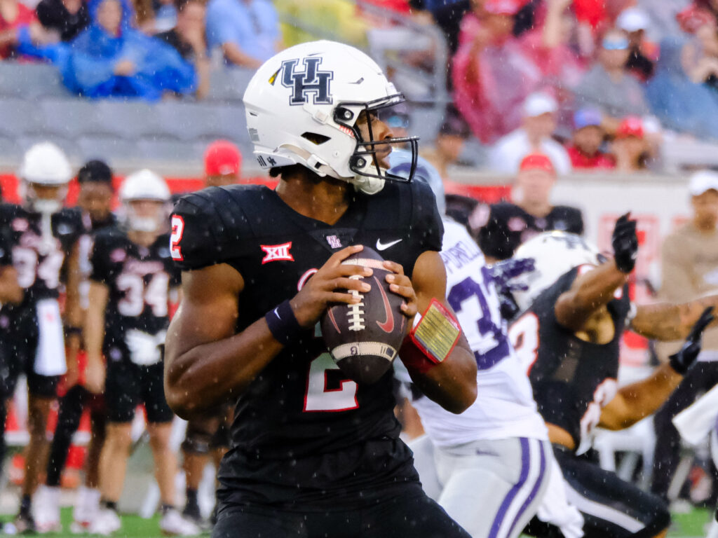 University of Houston quarterback Zeon Chriss is gaining more confidence as a passer.  (Photo by F. Carter Smith)