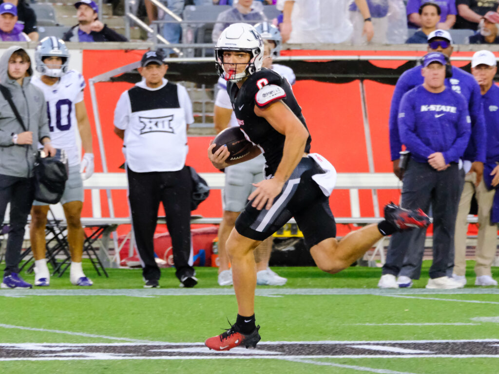 University of Houston receiver Joseph Manjack doesn't always get a lot of opportunities. But he usually makes the most of them. (Photo by F. Carter Smith)