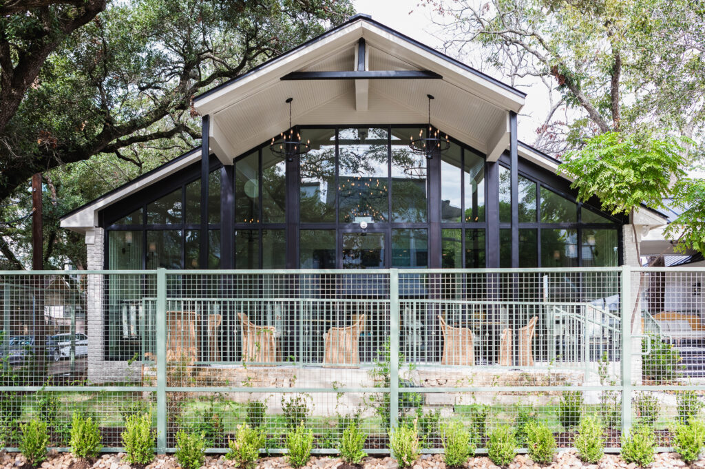 This month, The Kirby Group, which operates a host of hospitality concepts from Verde Garden (a Tex-Mex haunt) to Degust (an urban farm-to-table concept) to Heights Bier Garden, opened the frilly and feminine Emma Jane. (Photo by Tracy Ling)