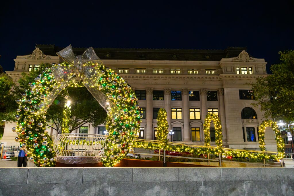 Back by popular demand, the giant wreath sits upon the plaza at Main Street Garden, another perfect family photo opportunity and festive addition to the park's holiday decor.