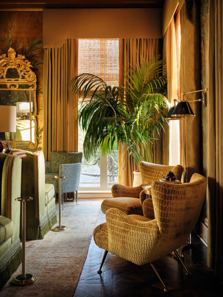 Jan Showers, Jan Showers & Associates