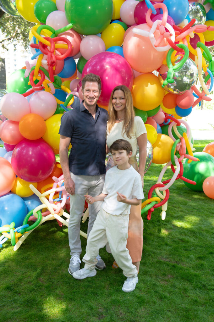 Shayna Fontana-Horowitz and family (Photo by Tamytha Cameron)