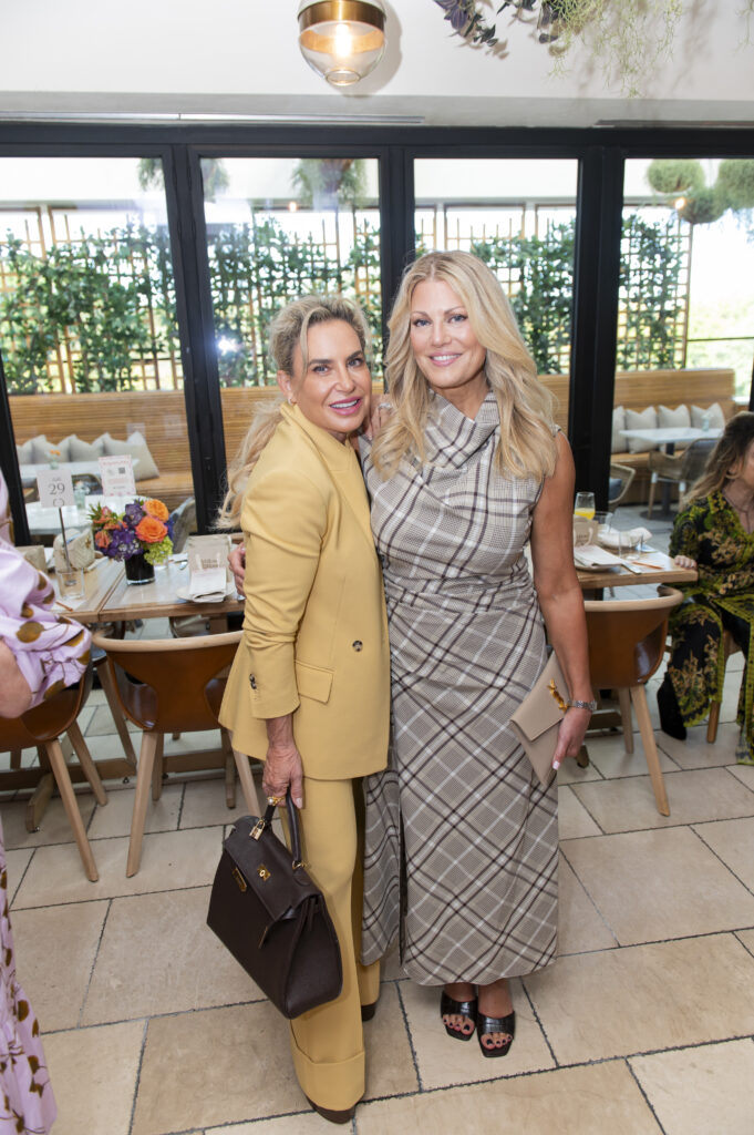 Vivian Lombardi and Holly Davis (Photo by Tamytha Cameron)