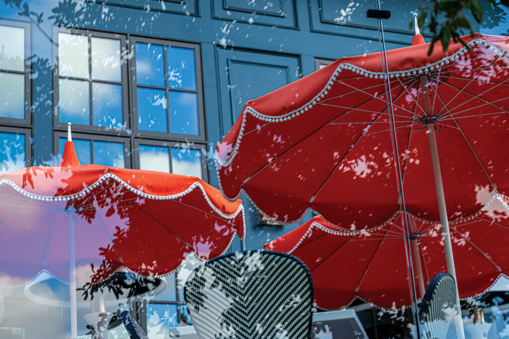 Live life well at The Village of River Oaks.