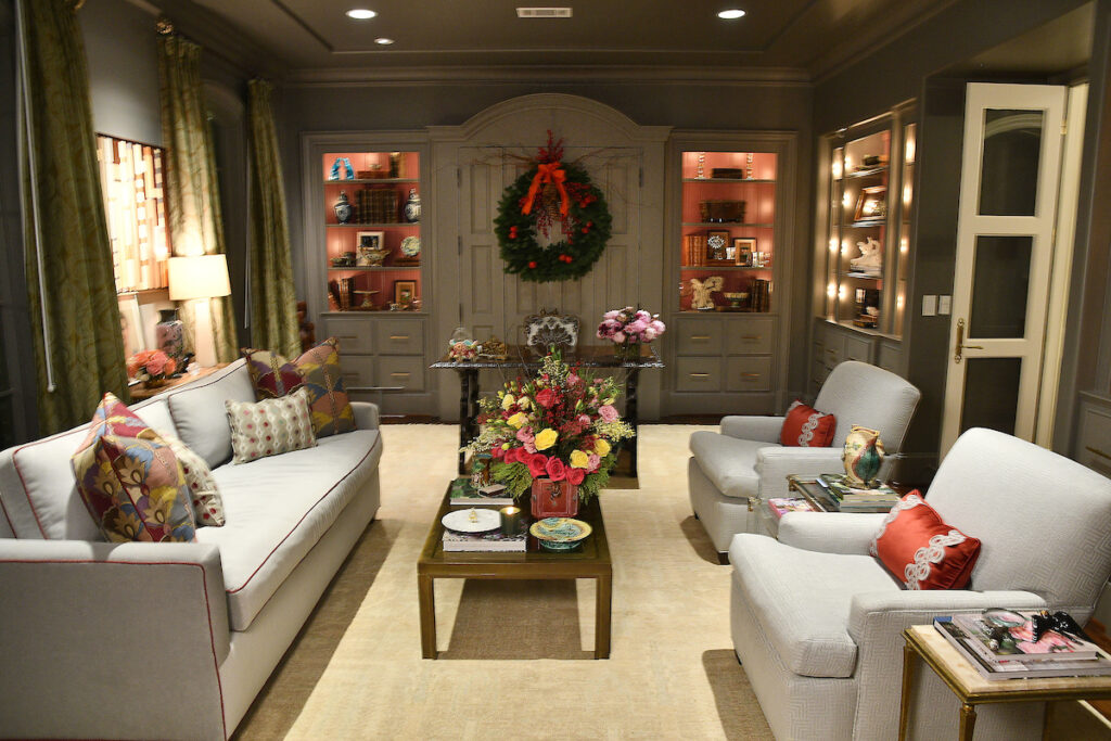 Overview of the sitting room at the Kappa Kappa Gamma Charitable Foundation home tour preview party (Photo by Dave Rossman)