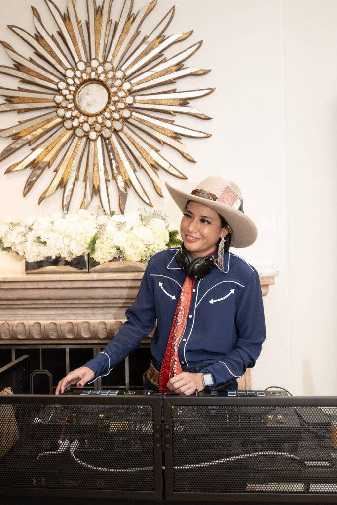 DJ RomiQ (Photo by George Fiala)