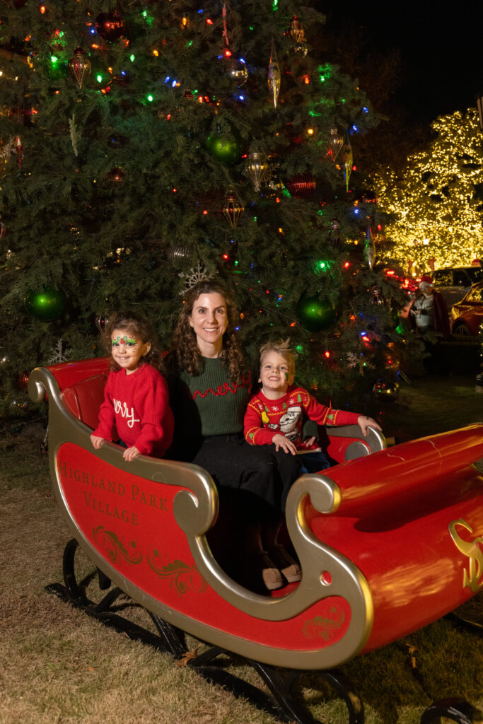 Jo Buchholz and kids at the Highland Park Village event. (Photo by George Fiala)