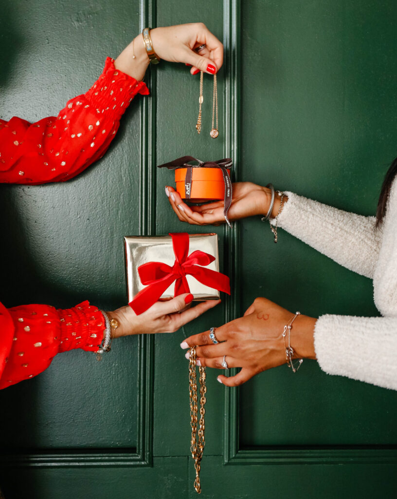 At Keeks, you can find real, pre-owned designer items, guaranteed with 100 percent authenticity (verified by third-party authenticity using Entrupy) at prices that won’t break the bank. 