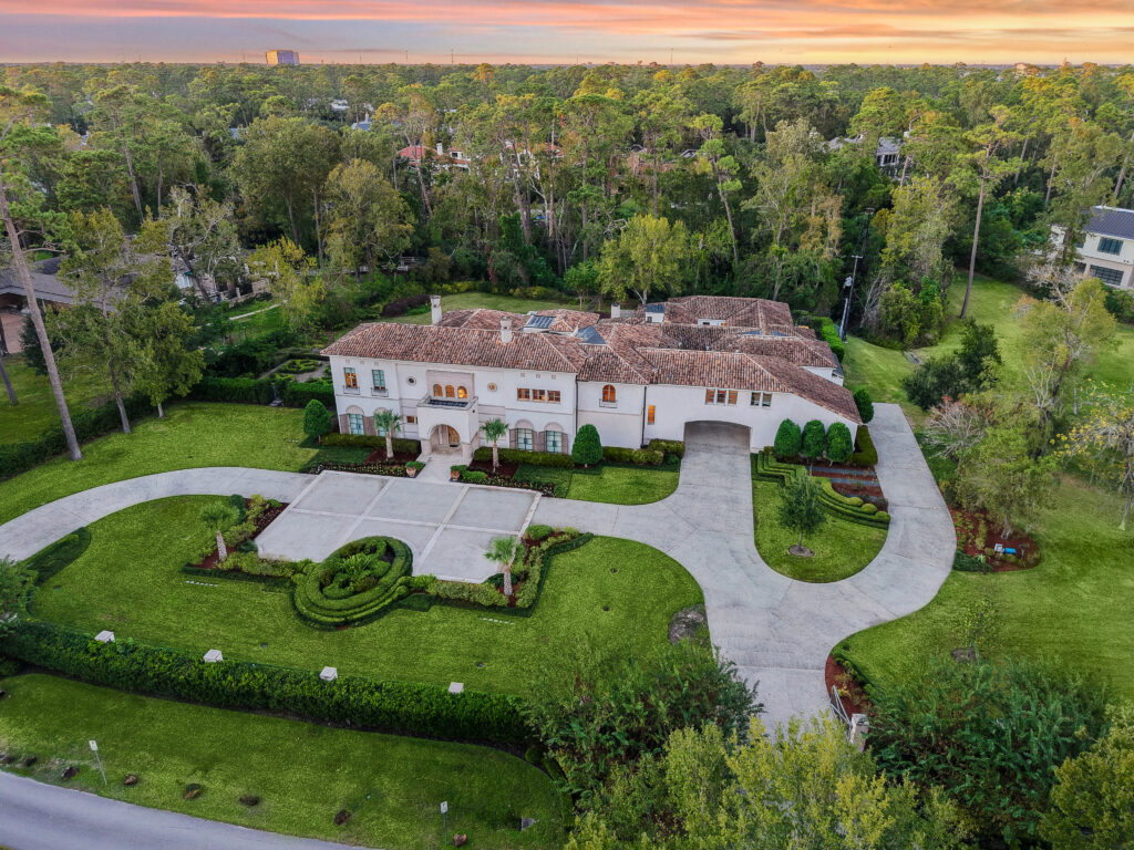 An aerial view provides perspective on 119 Carnarvon. (Photo by TK Images)
