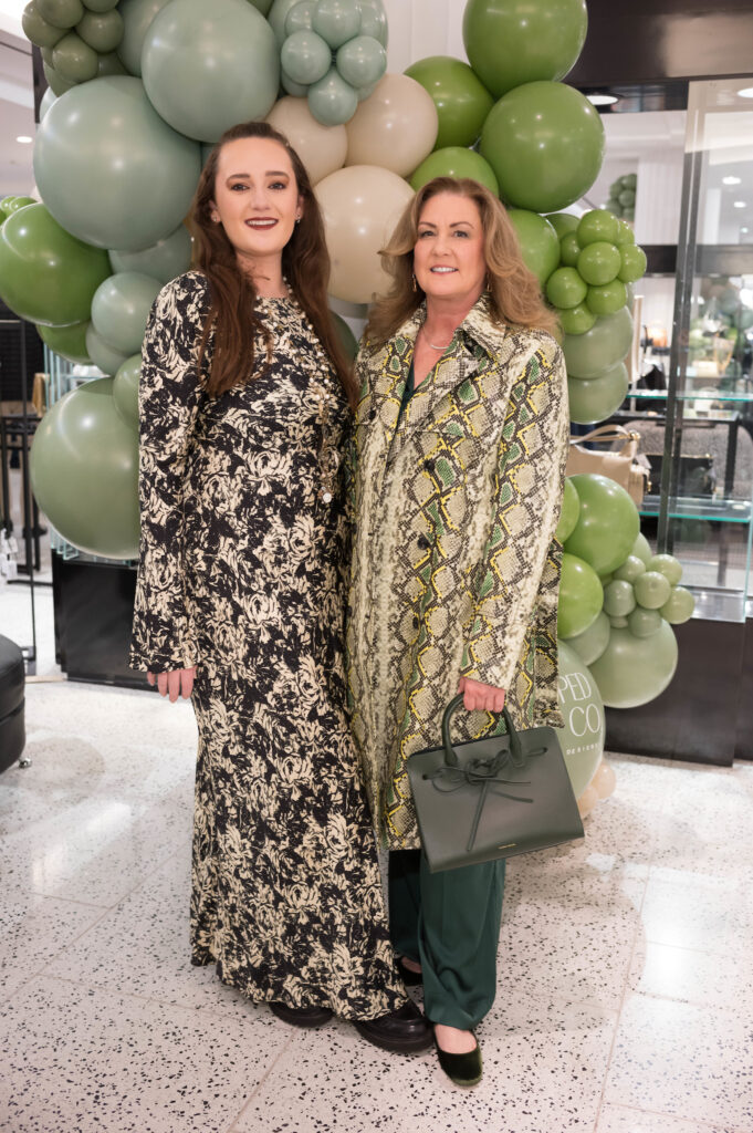 Chelsea Collmer, Laurie Sanders at Homemade Hopes' Cooking Up Style fundraiser. (Photo by Daniel Ortiz)