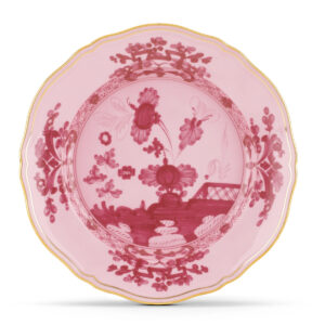 There is a reason that Ginori 1735’s “Oriente Italiano” remains perpetually popular. The dinner plate in “Porpora” ($174), which features two shades of pink, perfectly suits the holiday. (Photo courtesy of Ginori 1735)