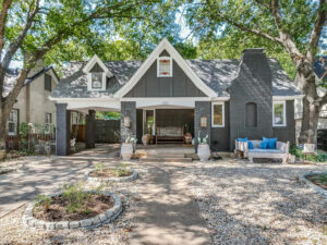 1023 North Edgefield Avenue