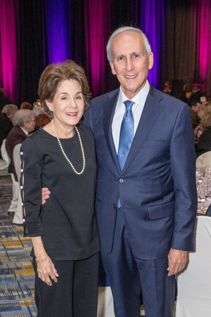 Lee & Teri Strauss at the Seven Acres gala. (Photo by Jacob Power)