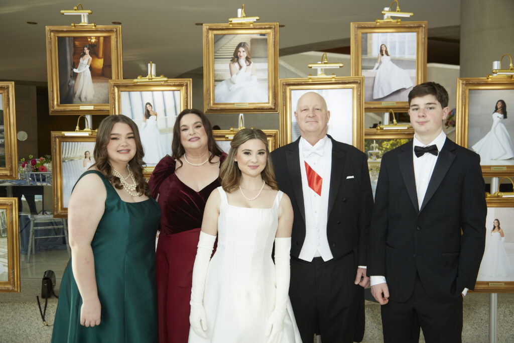 Winn family: Marigny, Christine, Annabeth, Lester, John. (Photo by Gittings)
