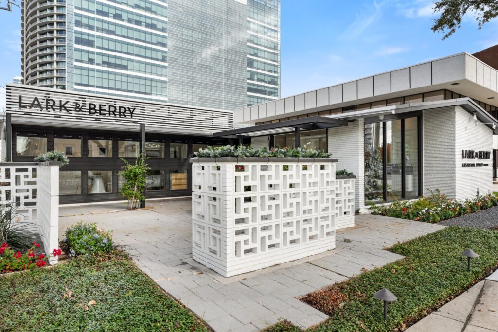 Lark & Berry opens it first U.S. boutique in Upper Kirby where sparkling lab grown diamonds beckon.