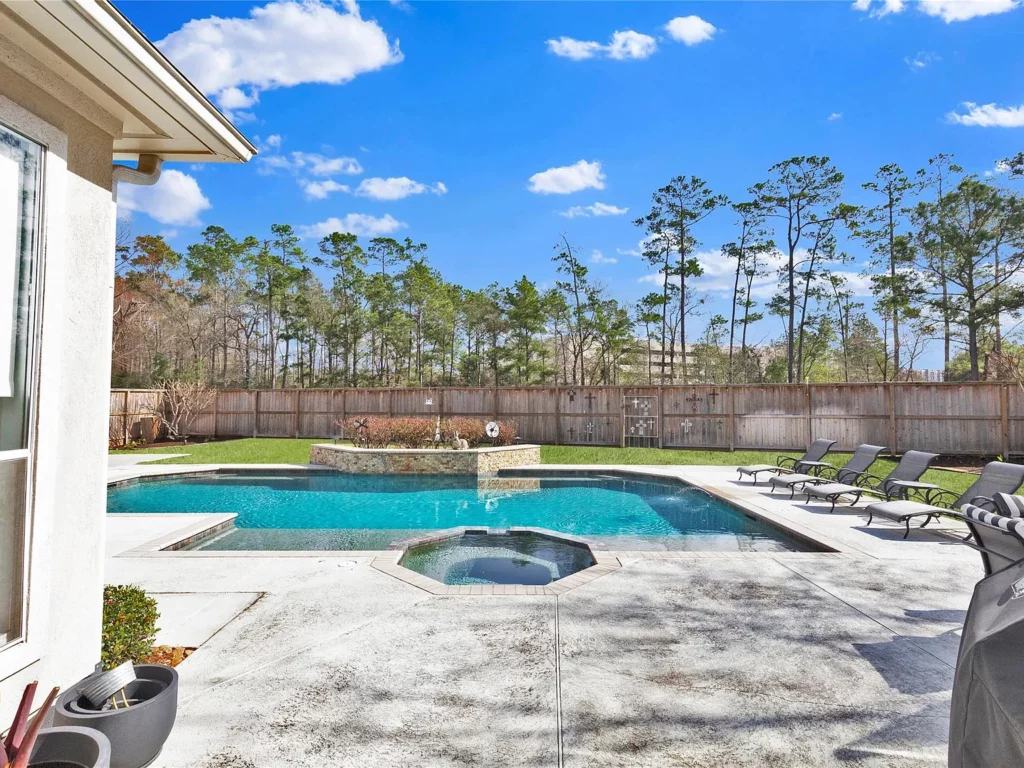 Enjoy the privacy of 74 N Berryline Circle with no backyard neighbors. 