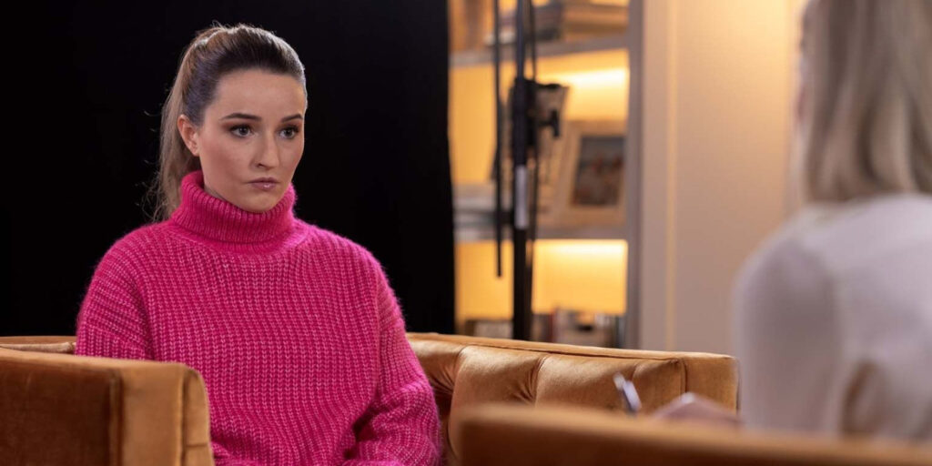 "Apple Cider Vinegar" stars Kaitlyn Dever as Belle Gibson — a real-life Australian wellness influencer who committed fraud. (Courtesy)