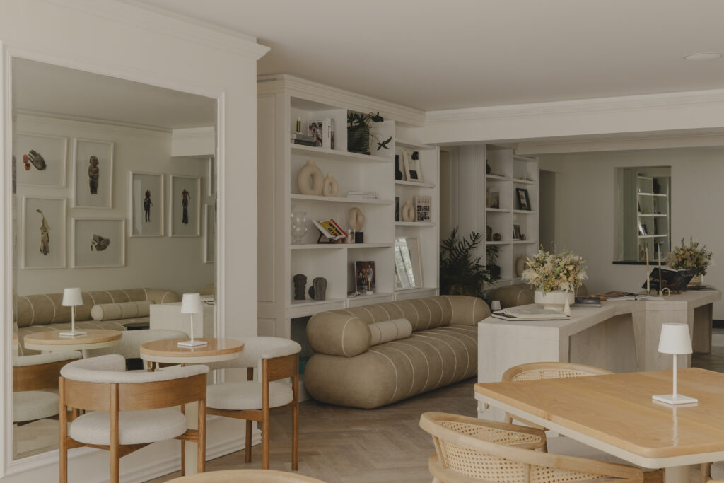 Casona Roma Norte was thoughtfully transformed to be a sophisticated and modern homage to historic art, design and culture of Mexico City.