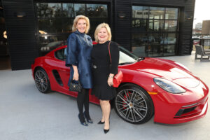 Kathryn Smith, Maureen Higdon (Photo by Priscilla Dickson)