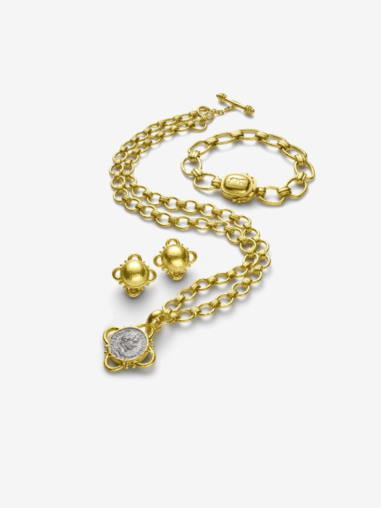 Since 1988, Elizabeth Locke has been inspired by ancient artifacts, 18th and 19th-century works for arts, and world-renowned museums.