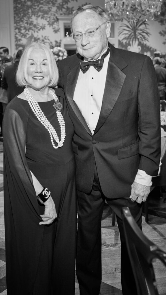 Elsie & Les Eckert celebrate The Heritage Society's 70th Platinum Jubilee Anniversary. (Photo by PWL Studio, Fulton Davenport)