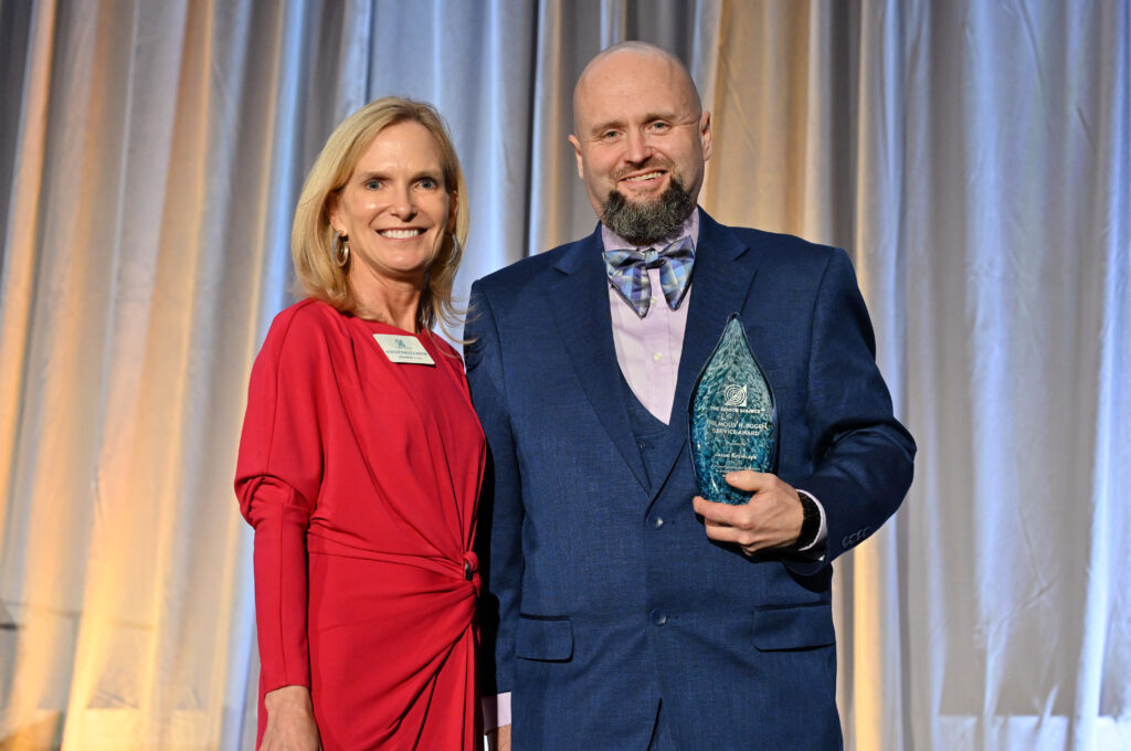 The Senior Source President and CEO Stacey Malcolmson and Jason Krawczyk, who received the Molly H. Bogen Service Award. (Photo by Kristina Bowman)